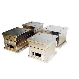 Machine de moulage par injection à basse pression horizontale à adhésif thermofusible/polyamide, équipement de surmoulage de circuits imprimés - Product Image 5