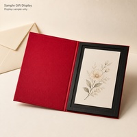 Grande boîte cadeau plate rouge, une boîte d'emballage cadeau en papier pour cartes, cartes de vœux, invitations et cadeaux de fêtes