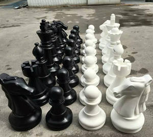 Set di <span class=keywords><strong>scacchi</strong></span> giganti e statua in resina mostra gioco all'aperto e finestra decorativa per eventi di festa scultura arte <span class=keywords><strong>tema</strong></span> - Product Image 4