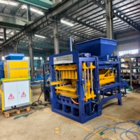 Machine automatique de fabrication de blocs de béton QT4-15B pour la production de matériaux de construction