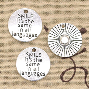 จี้เงินโบราณขนาด20x20มม. ทำด้วยมือแบบทำมือเครื่องประดับทิเบตค้นพบเครื่องรางชุบทอง 'ยิ้ม'-เหมือนกันในทุกภาษา - Product Image 4