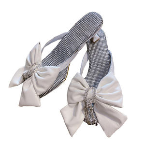 Fornitura diretta della fabbrica di tendenza tacco alto <span class=keywords><strong>scarpe</strong></span> pantofole per le donne <span class=keywords><strong>con</strong></span> farfalla - Product Image 1
