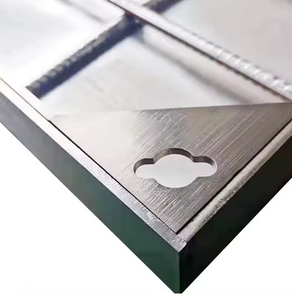 Couvercle de manhole carré invisible en acier inoxydable anti-corrosion pour usage en parc - Product Image 1