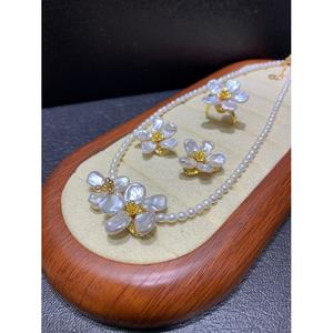 Ensemble de bijoux Tian Shui Ran, collier, boucles d'oreilles et bague en perles baroques, style féminin, ensemble de trois pièces - Product Image 3