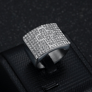 유행 18K 금 도금 금속 방수 모조 다이아몬드 십자가 모양 힙합 남자 반지 - Product Image 3