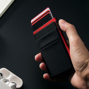 กระเป๋าสตางค์อะลูมิเนียม Casekey Slim พร้อมช่องใส่บัตรแบบยืดหยุ่นด้านหลัง ช่องใส่บัตรประชาชน บัตรเครดิต ขนาดเล็ก ป้องกัน RFID พร้อมช่องใส่บัตรแบบป๊อปอัพอัตโนมัติ - Product Image 4