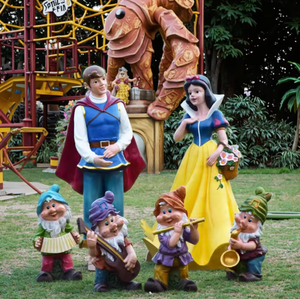 Escultura de fibra de vidrio de tamaño real para decoración de jardín, centro comercial, <span class=keywords><strong>Blancanieves</strong></span> <span class=keywords><strong>y</strong></span> <span class=keywords><strong>los</strong></span> <span class=keywords><strong>siete</strong></span> <span class=keywords><strong>enanitos</strong></span> - Product Image 4
