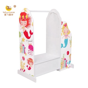 <span class=keywords><strong>Porte</strong></span>-vêtements <span class=keywords><strong>en</strong></span> <span class=keywords><strong>bois</strong></span> pour fille Toffy & Friends avec étagère de rangement et miroir <span class=keywords><strong>en</strong></span> forme de sirène - Product Image 2