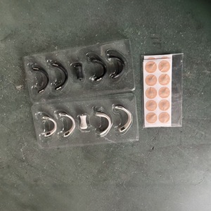 Dilatador Nasal Externo, Tiras Respiratorias de Silicona con Aplicador Magnético para Aliviar los Ronquidos, Negro y Blanco, Tamaños Incluidos - Product Image 4