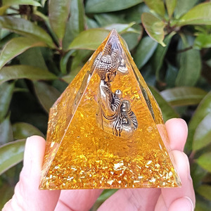 Statue de Bouddha, pyramide en cristal, résine époxy, décoration de maison, cadeau pour le salon, ornement de bureau Feng Shui - Product Image 2