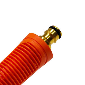 Boquilla de pulverización profesional de acero de aleación de alta resistencia con agarre ergonómico de goma naranja - Product Image 4