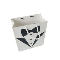 Personnalisé votre propre logo sac cadeau design luxe emballage en papier sac cadeau Shopping Sacs en papier avec corde