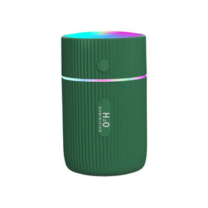 Prix Usine – Mini Purificateur d'Air Portable USB 220 ML à Ultrasons pour Voiture et Maison, avec Lumières Colorées, en Plastique, Faible Bruit, Air Pur - Product Image 1