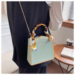 Sacs à Main en Gros Usine 2026 Tendance Chaîne Épaule Foulard en Soie pour Sac Fille Sac à Main Boîte Carrée Sacs de Luxe pour Jeunes Femmes - Product Image 6