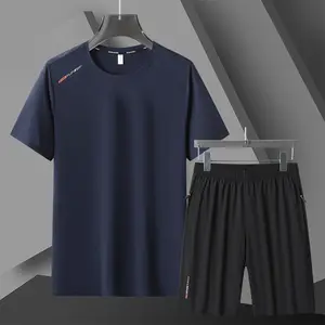 Livraison gratuite ensemble de vêtements de sport à séchage rapide hommes glace soie manches courtes T-shirt shorts été mince entraînement course fitness 2024