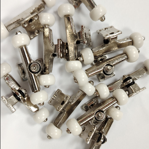 Tuercas de Bloqueo de Aleación Ligeras y Portátiles de 32MM Multicolor para Patinetas, Accesorios para Amantes del Skateboard - Product Image 4