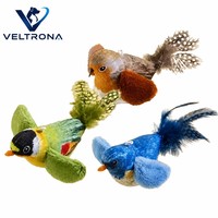 Jouet pour chat Squeaky Bird, queue en plumes véritables, corps en peluche, sifflet interne, 3 couleurs, 16 cm, jouet interactif pour animaux de compagnie