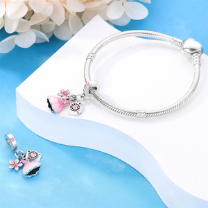 Breloques pendentifs style tourisme, avion, bagage, appareil photo, en cuivre plaqué argent, pour bracelets DIY, directement <span class=keywords><strong>de</strong></span> l'usine <span class=keywords><strong>de</strong></span> bijoux - Product Image 5
