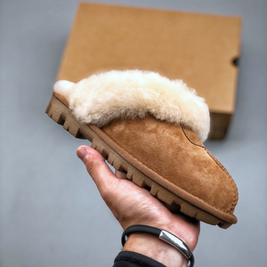 Bottes de neige d'hiver pour femmes, bottines en cuir suédé chaudes doublées de fourrure, antidérapantes, à semelle épaisse, pour temps froid - Product Image 2