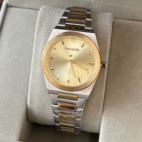 Montre à quartz de luxe pour femme, design pièce de monnaie 18 mm, aiguilles brossées, boîtier en acier inoxydable argenté, bracelet métallique intégré doré
