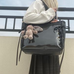 <span class=keywords><strong>Sac</strong></span> bandoulière Ita Bag personnalisé en <span class=keywords><strong>cuir</strong></span> PU mignon style Kawaii Anime avec fenêtre transparente pour collectionneurs de badges émaillés - Product Image 5