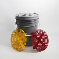 WB-P012 Seau de lavage auto en PP 20L (5 gallons) avec filtre anti-grains et couvercle, robuste, 30x27.5x36CM pour le nettoyage automobile