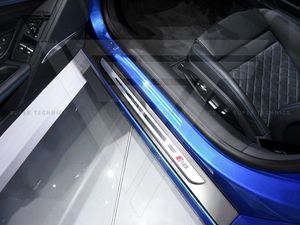 <span class=keywords><strong>Seuil</strong></span> <span class=keywords><strong>de</strong></span> <span class=keywords><strong>porte</strong></span> en fibre <span class=keywords><strong>de</strong></span> carbone sèche pour AUDI R8 V10 - Product Image 6