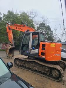 Excavadora usada Hitachi ZX135US 13,5 toneladas Excavadora hidráulica de orugas de segunda mano con componentes de núcleo originales de alta calidad - Product Image 2