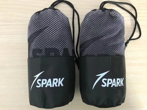 Toalla <span class=keywords><strong>de</strong></span> <span class=keywords><strong>Gimnasio</strong></span> <span class=keywords><strong>de</strong></span> Microfibra Gruesa <span class=keywords><strong>de</strong></span> Alta Calidad para Uso Deportivo con Logo Personalizado Grabado, Impreso a Láser o Bordado - Product Image 4