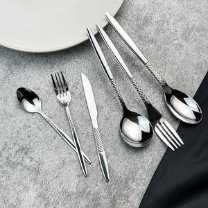 Ensemble de Couverts de Luxe Effet Miroir 5 Pièces en Acier Inoxydable – Couteau, Cuillère et Fourchette pour la Maison et la Restauration – Vente Flash - Product Image 4