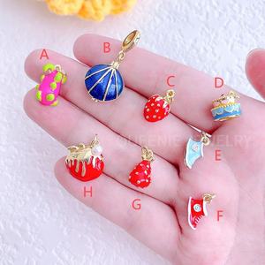 Collier à breloques champignon <span class=keywords><strong>Namel</strong></span> Collier de perles de tempérament Collier à pendentif champignon rouge mignon Cadeaux pour femmes - Product Image 3