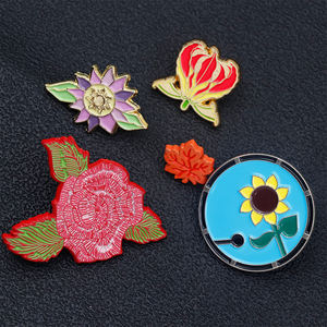 メーカー卸売 カスタムデザイン 自分だけのバッジ 花型 高級コートブローチ エナメルラペルピン - Product Image 2