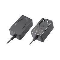 Échantillon gratuit Adaptateur d'alimentation AC/DC interchangeable 12V/2A 24V/1A Montage mural Chargeur de lumière LED OVP 100-240VAC 50/60Hz