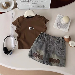 Costume décontracté de style coréen pour petite fille, T-shirt en coton élégant d'été, <span class=keywords><strong>short</strong></span> en jean, deux pièces, motif lettres 55192 - Product Image 1