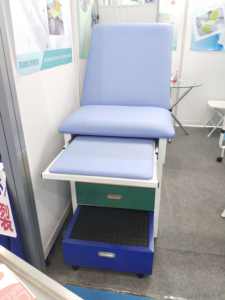 MT medico ospedale letti ostetrici esame tavolo staffe visita ginecologica letto per la vendita - Product Image 3