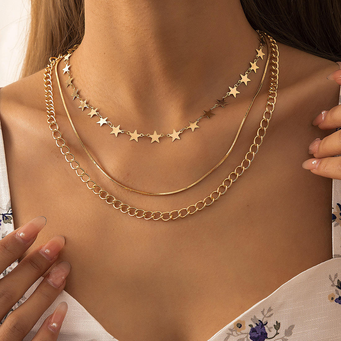 Collier Ras-du-Cou Rétro Multicouche Plaqué Or avec Étoile et Chaîne  Cubaine pour Femmes et Filles, Accessoires de Bijoux en Argent