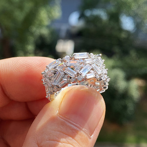 Anello di Lusso da Donna, Elegante con Dettagli, Aperto e Regolabile, Gioiello Glamour per Feste - Product Image 4