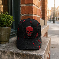 Zwarte schedel grafische luipaardprint 5-panel baseballcap rode versierde details gestructureerd paneel platte klep 100% katoen unisex gothic