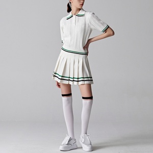 Jupes de golf et de tennis respirantes pour femmes, col en V, avec perforations et demi-plis, OEM ODM, vente en gros, vêtements de tennis pour adultes - Product Image 1