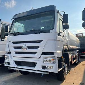 Produit populaire Sinotruk HOWO 6*4 371 ch/375 ch EURO II <span class=keywords><strong>Camion</strong></span> citerne à eau à vendre - Product Image 5