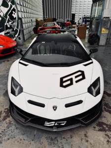 Kit aérodynamique en carbone sec pour Lamborghini Aventador LP700/LP720/LP750 SVJ - Pare-chocs avant/arrière, jupes latérales, aileron arrière - Product Image 3