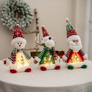 Lussuose Bambole Luminose Natalizie: Pupazzo di Neve, Renna, Gnomo con Cappello e Sciarpa Lavorati a Maglia, Luci LED, Decorazione da Tavolo Natalizia, Regalo - Product Image 2