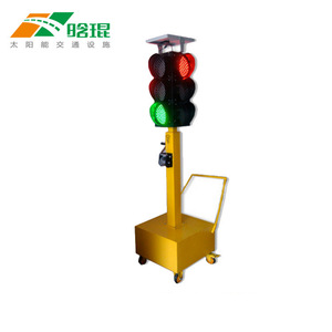 Semáforo Solar Móvil con Pantalla LED, Señalización de Advertencia para Obras Viales, Material ABS Portátil - Product Image 2