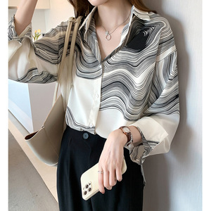 Camicetta Elegante da Donna con Stampa Vintage Casual Taglie Forti, Camicia a Maniche Lunghe per l'Estate Nuova Moda con Logo Frontale - Product Image 1