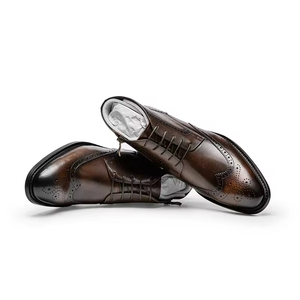 Botas Chelsea de Cuero para Hombre, Estilo Inglés, con Grabado, de Piel Vacuna, para Vestimenta Formal de Negocios - Product Image 6