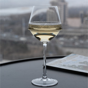 <span class=keywords><strong>Verres</strong></span> à vin rouge Bordeaux en cristal soufflé à la main sans plomb Lanques Premium CUT, compatibles lave-vaisselle, pour la maison et <span class=keywords><strong>les</strong></span> événements de mariage - Product Image 4