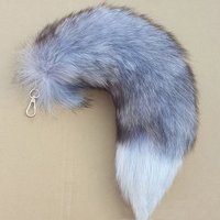 Vente en gros de queue de renard véritable 35-45cm de queue de renard moelleux queue de fourrure d'animal pour accessoires de décoration queue de renard porte-clés moelleux