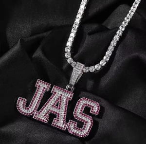 Pendentif Hip Hop de luxe personnalisé en moissanite, pendentif bling bling Hip Hop pour occasions spéciales, disponible au meilleur prix du marché - Product Image 5