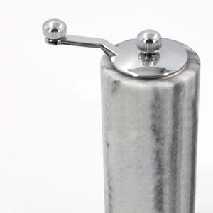 ขวดเหล็กสแตนเลสแบบพกพาสำหรับใส่เหล้าวิสกี้จอห์นนี่ วอล์กเกอร์ ขนาด 8 ออนซ์ ป้องกันการรั่วซึม พร้อมกรวย - Product Image 2