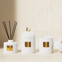 C & H Ensemble d'arômes de luxe Diffuseur de roseaux Mèche en bois parfumée Bougie de soja Aroma Room Spray Conteneur en céramique Coffret cadeau de parfum de maison